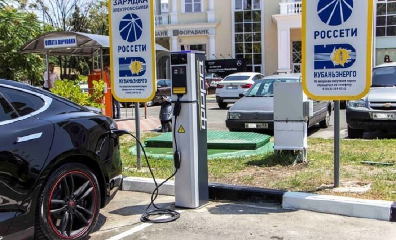 На трассе "Таврида" установят зарядные станции для электромобилей 