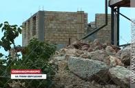 Десятки домов по улице Пограничной в Балаклаве обрушаются из–за строительства коттеджей, начавшегося в оползневой зоне