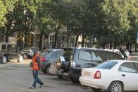 Две трети платных парковок в Ялте работают незаконно